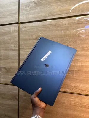 New Laptop Alienware 16 Aurora 16GB Intel Core 7 SSD 512GB