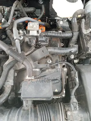 Toyota Camry 2024 Off white