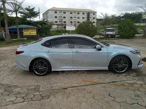Toyota Camry 2024 Off white