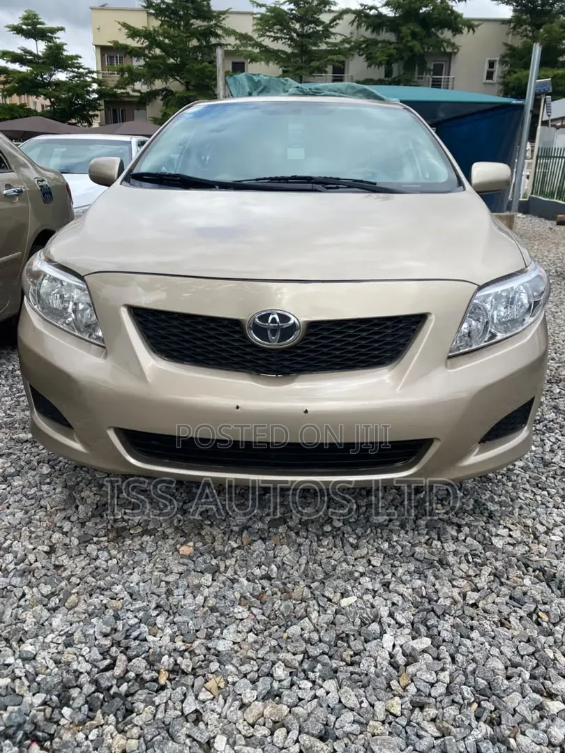 Toyota Corolla 2010 Gold