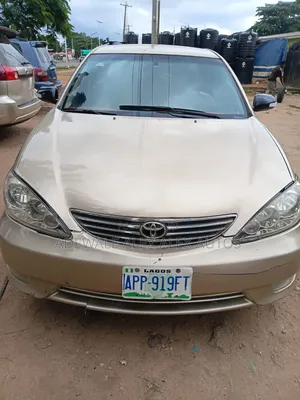 Toyota Camry 2006 Gold