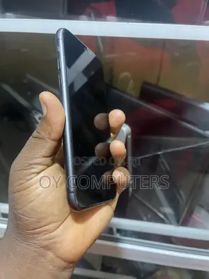 Apple iPhone 11 64 GB Black