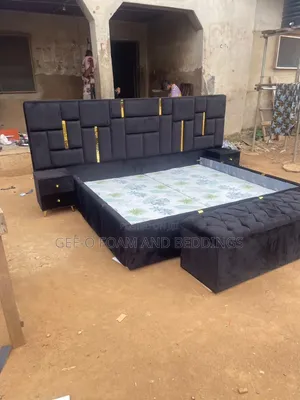 6x7 Bedframe