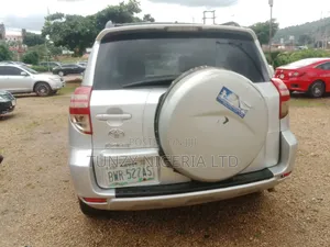 Toyota RAV4 2012 Silver