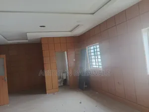 217 Square Metters Office Space