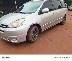 Toyota Sienna 2005 Silver