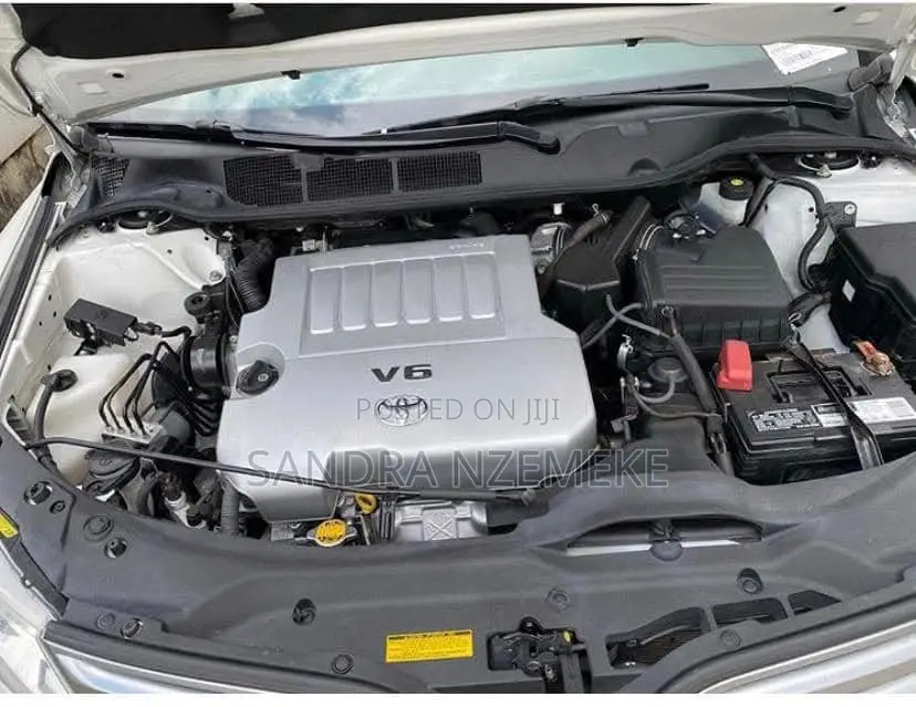 Toyota Venza 2010 White