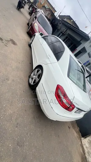 Mercedes-Benz E350 Base 4Matic Sedan AWD (3.5L 6cyl 7A) 2010 White