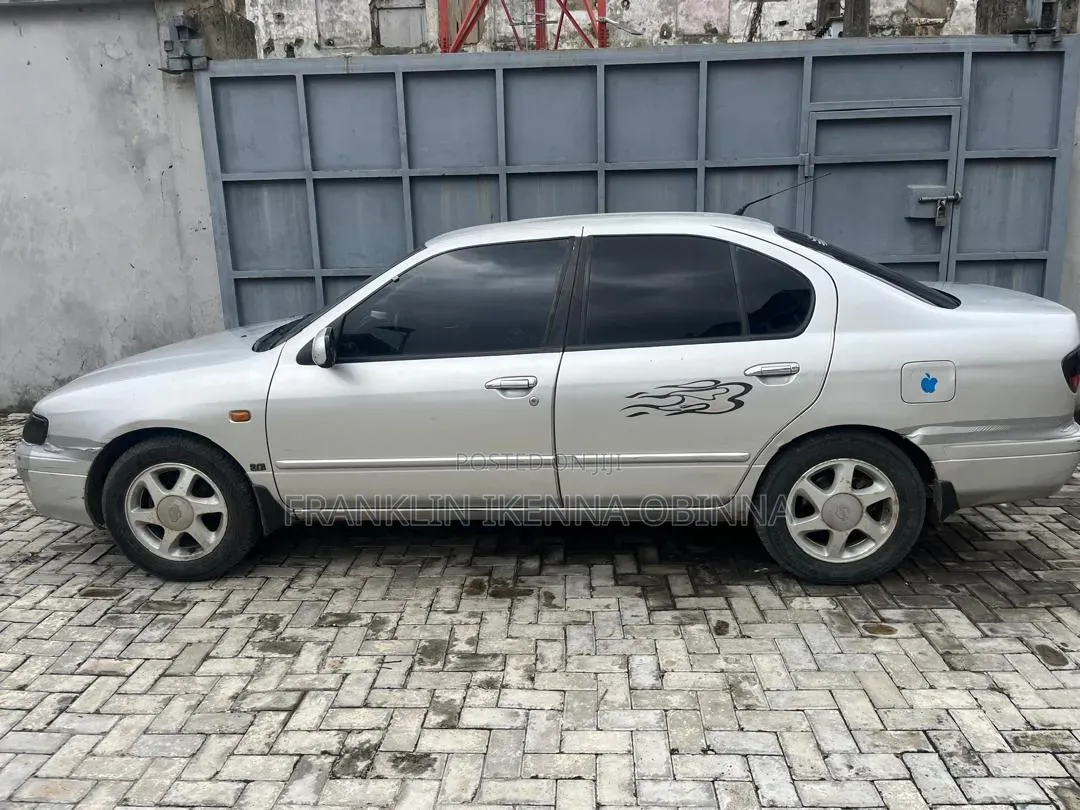 Nissan Primera 2002 Silver