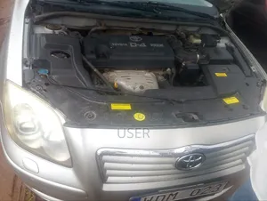 Toyota Avensis 2001 Silver
