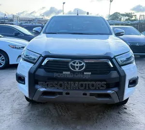 Toyota Hilux TRD White 4x4 2017 White