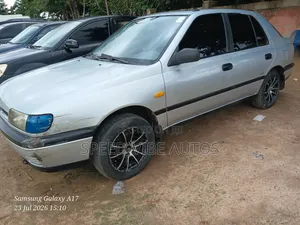 Nissan Primera 2000 Silver
