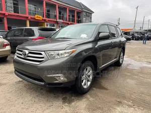 Toyota Highlander 2012 Gray