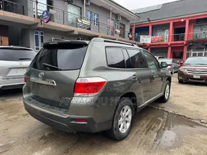 Toyota Highlander 2012 Gray