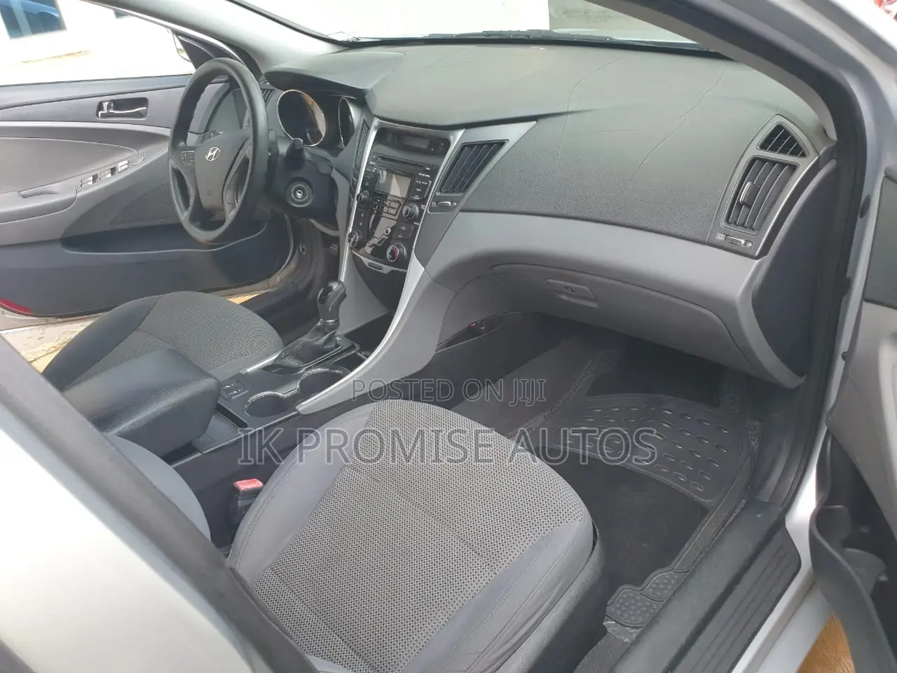 Hyundai Sonata 2012 Silver