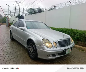 Mercedes-Benz E200 2004 Silver