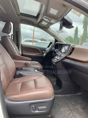 Toyota Sienna 2018 White