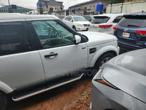 Land Rover Lr4 Base 4x4 2016 White