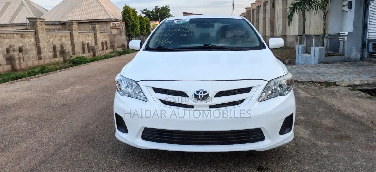 Toyota Corolla 2013 White