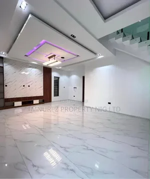 5bdrm Duplex in Chevron for rent