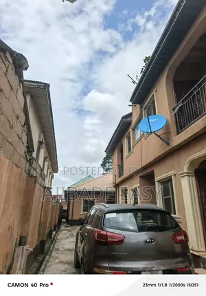 12bdrm Block of Flats in Igando / Ikotun/Igando for sale
