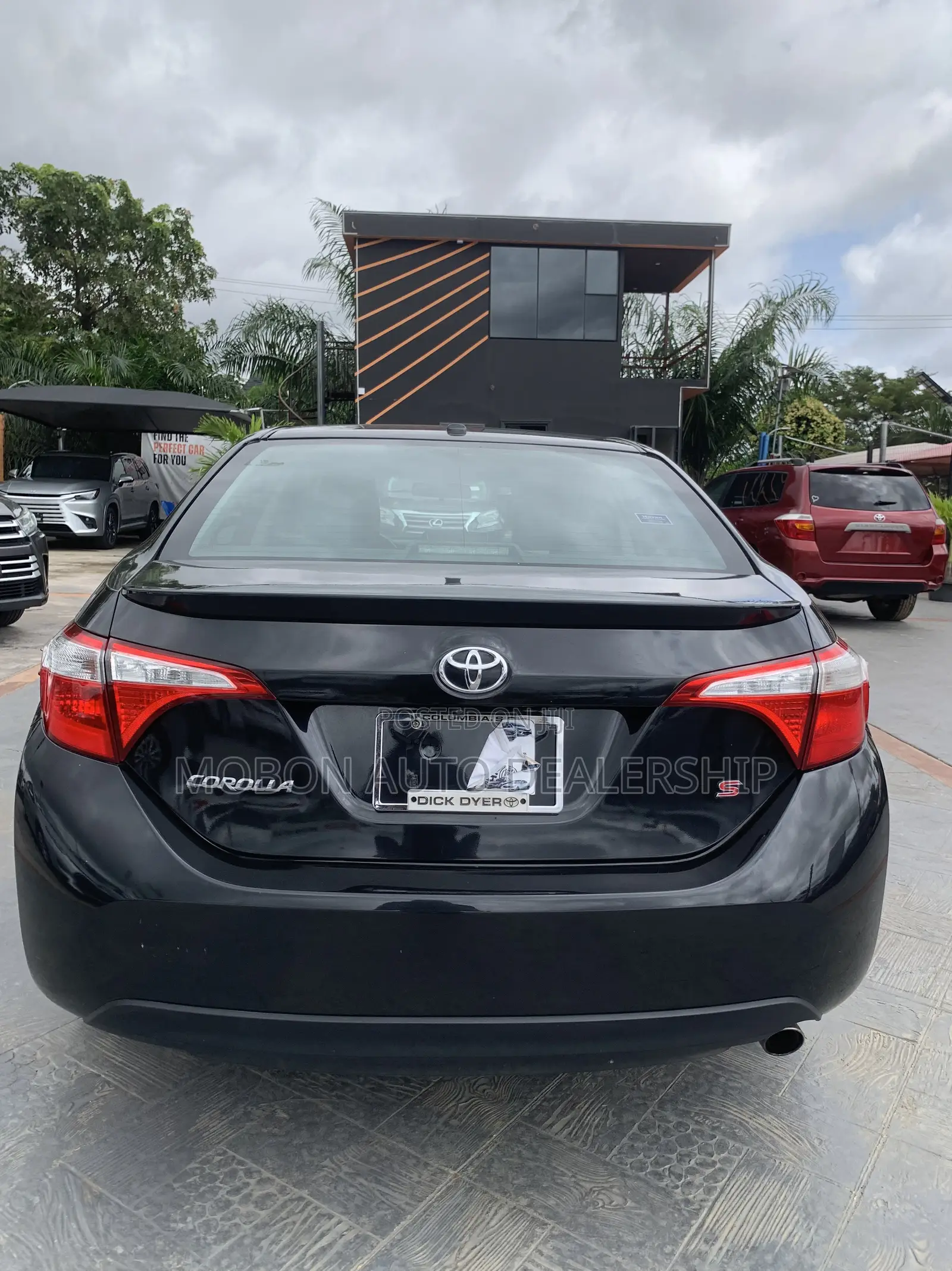 Toyota Corolla 2016 Black