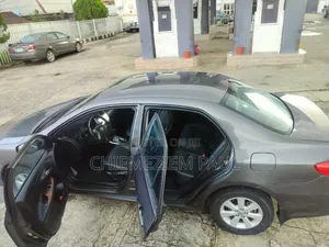 Toyota Corolla 2012 Gray