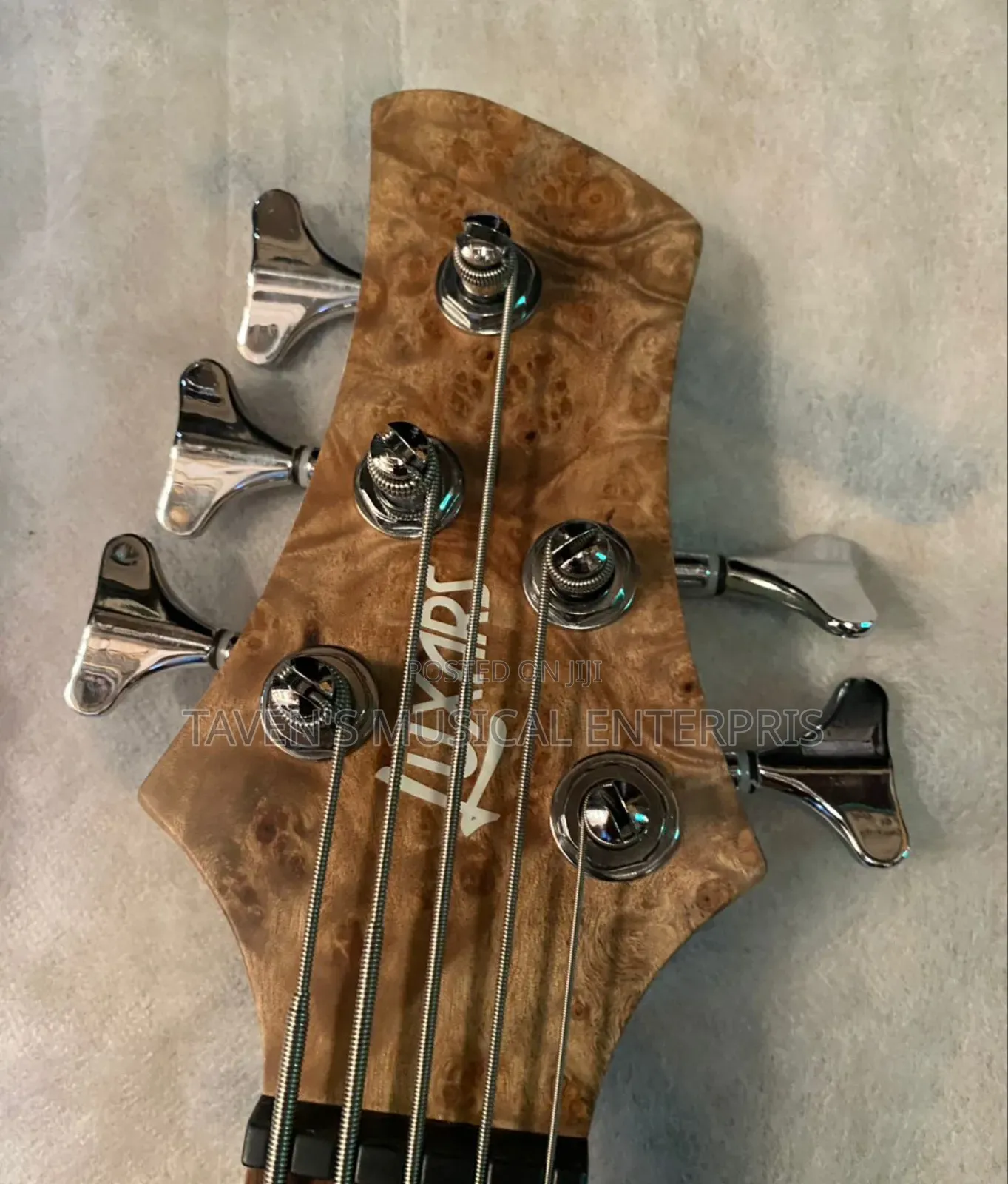 Luxars Bass Electric Guitar