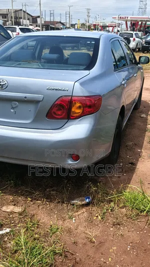 Toyota Corolla 2010 Blue