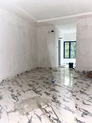 4bdrm Duplex in Area 1 for rent