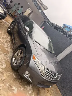 Toyota Venza V6 AWD 2011 Gray