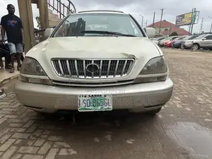 Lexus RX 300 2WD 2000 White