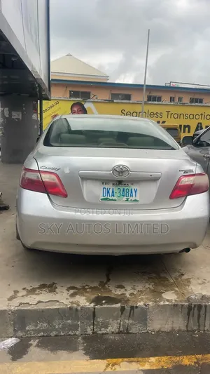 Toyota Camry 2009 Silver