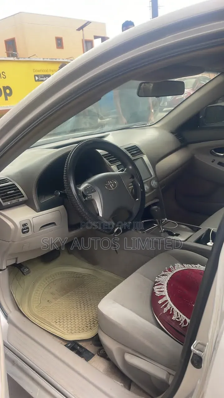Toyota Camry 2009 Silver