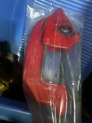 Heavy-Duty Pipe Cutter 4”