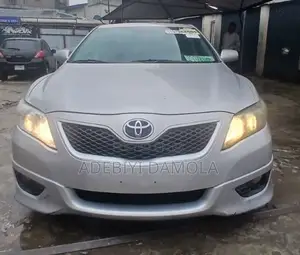 Toyota Camry SE V6 4dr Sedan (3.5L 6cyl 6AM) 2010 Silver