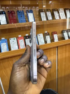 Apple iPhone 15 Pro 128 GB Gray