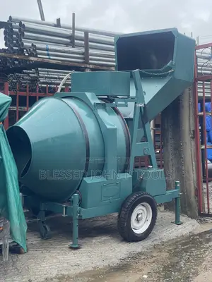 Self Load Concrete Mixer 560l