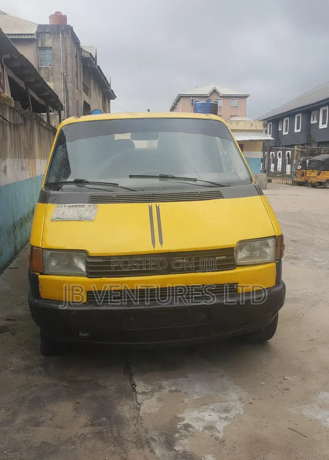 Volkswagen Transporter 1995 Yellow