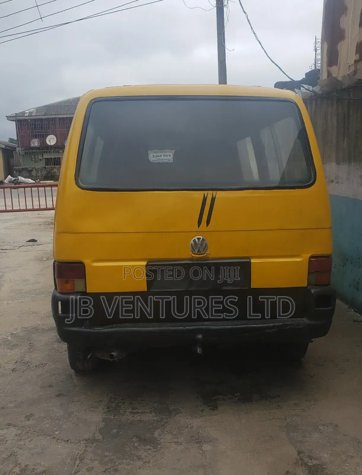 Volkswagen Transporter 1995 Yellow