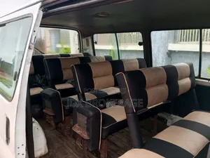 Toyota HiAce 2001 White