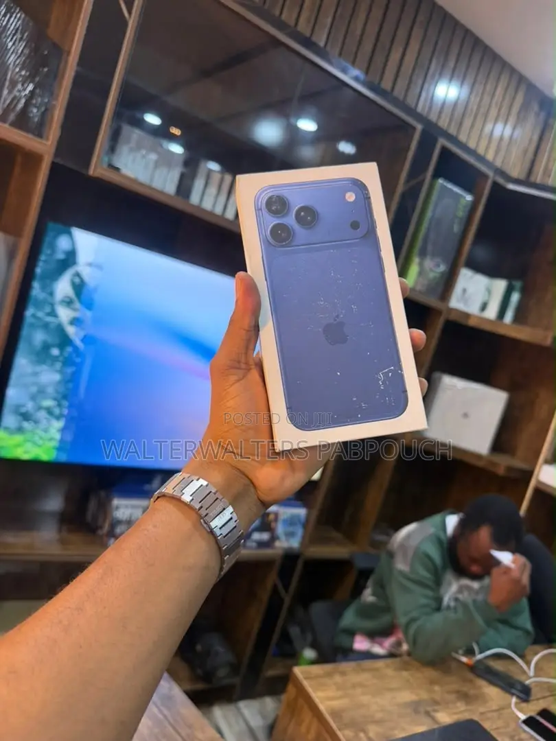New Apple iPhone 17 Pro 256 GB Blue