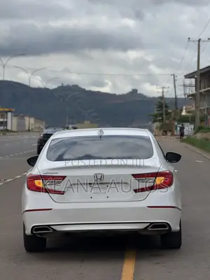 Honda Accord Sport 2.0T 2018 White