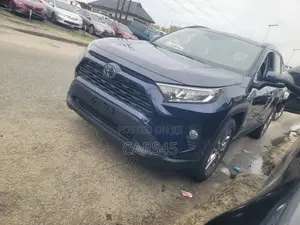 Toyota RAV4 2020 Blue