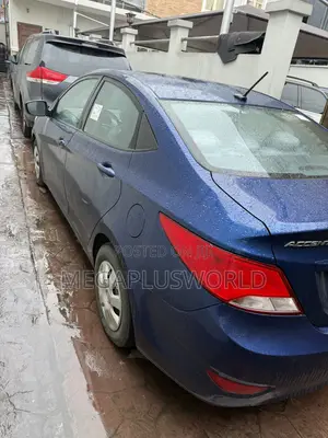 Hyundai Accent SE Sedan 2016 Blue