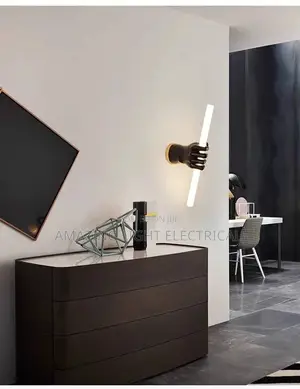 Hand Wall Luxury Lamp