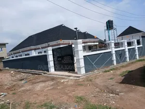 3bdrm Bungalow in Ahoyaya Estate, Jericho for sale