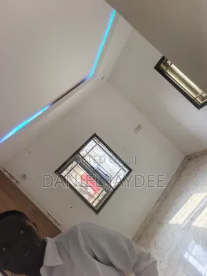 Furnished 2bdrm Block of Flats in Crd, FHA for rent