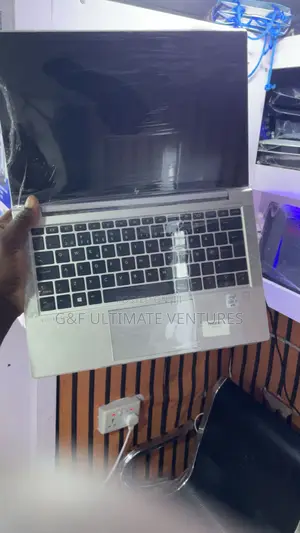 New Laptop HP EliteBook 830 G7 8GB Intel Core i7 SSD 256GB