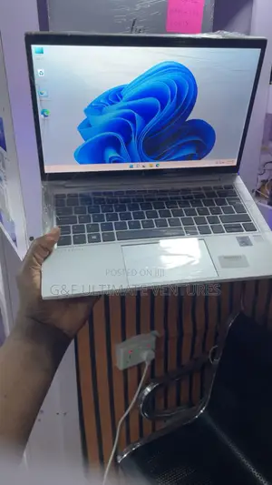 New Laptop HP EliteBook 830 G7 8GB Intel Core i7 SSD 256GB